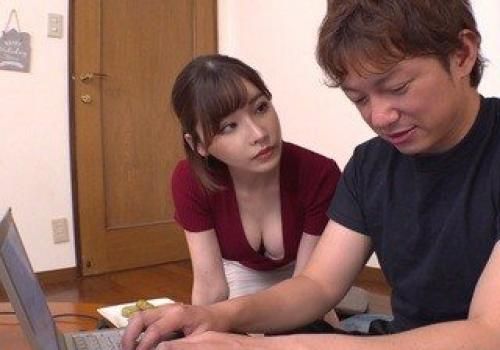 Sự dâm dục của cô chị khiến cậu em mất tập trung